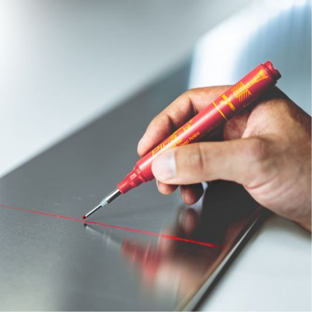 Маркер з довгим носиком Pica-Ink Deep Hole Marker, червоний, 1.5 мм (150/40) 5