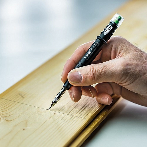 Карандаш строительный механический Pica Fine Dry Long Life 0.9 мм (7070) - shlifarb.com.ua 12 Карандаш строительный механический Pica Fine Dry Long Life 0.9 мм (7070) 12